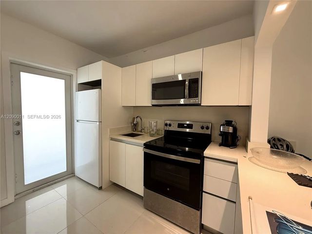 4 of 13 - 53 Ne 56th Street, Miami, FL