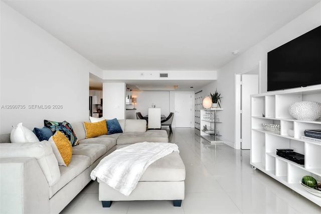 3 of 31 - 650 West Avenue #2710, Miami Beach, FL