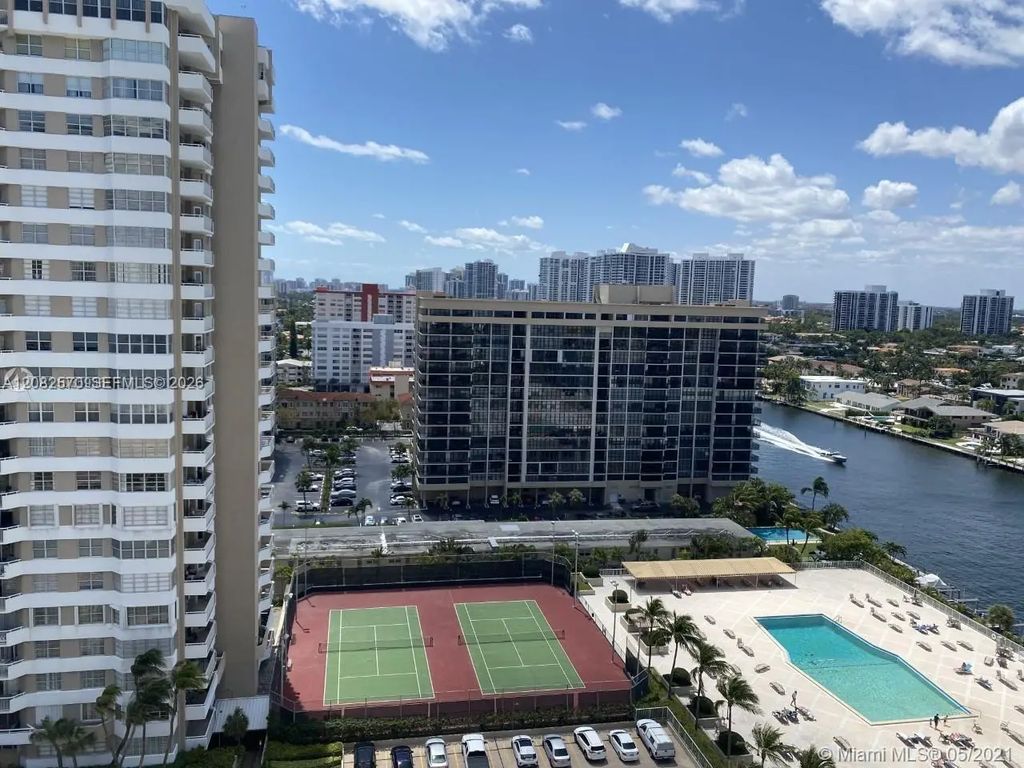 1985 S Ocean Drive #8q, Hallandale Beach