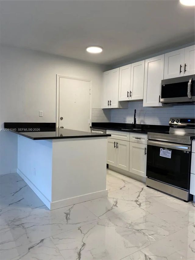 4 of 20 - 3550 Nw 8th Avenue #616, Pompano Beach, FL