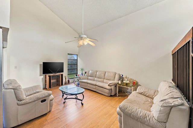 5 of 21 - 3528 Nw 73rd Way, Coral Springs, FL