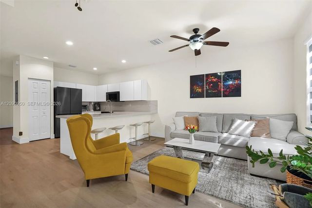 2 of 33 - 9255 W 33rd Lane #9255, Hialeah, FL