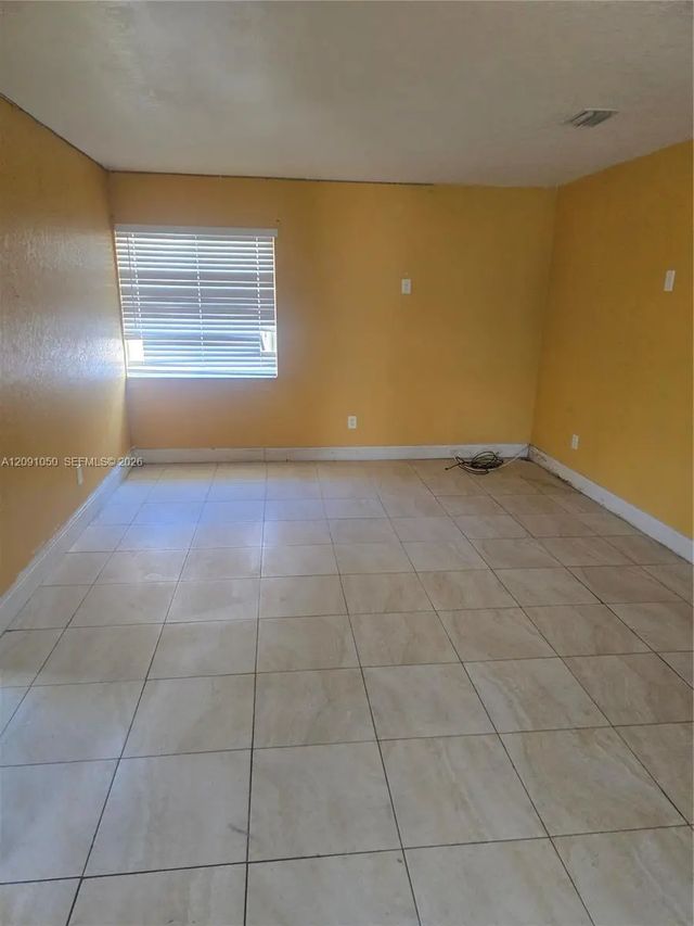 4 of 13 - 650 Nw 49th Street, Miami, FL