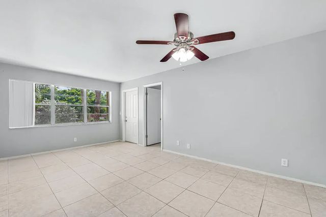 4 of 26 - 445 Lake Frances Drive #445, West Palm Beach, FL