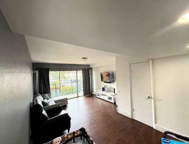 2 of 12 - 231 Nw 109th Avenue #209, Miami, FL