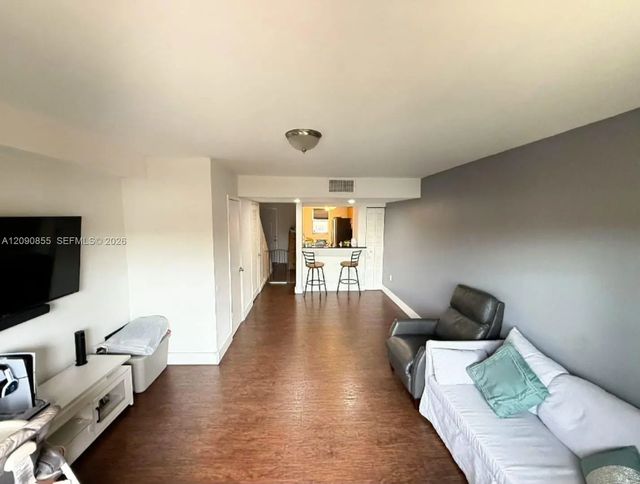 3 of 12 - 231 Nw 109th Avenue #209, Miami, FL