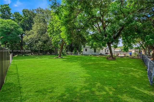 2 of 13 - 1060 Nw 44th Street, Miami, FL