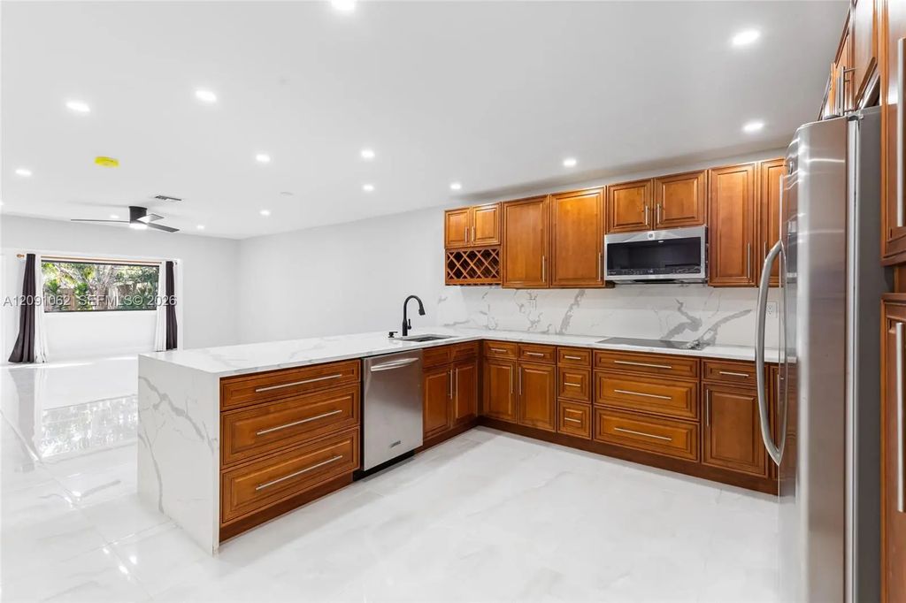 9080 Nw 23rd Street, Coral Springs