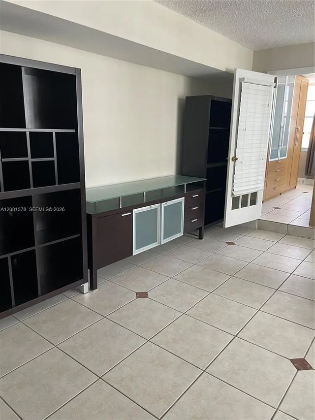2 of 9 - 801 Brickell Bay Drive #767, Miami, FL