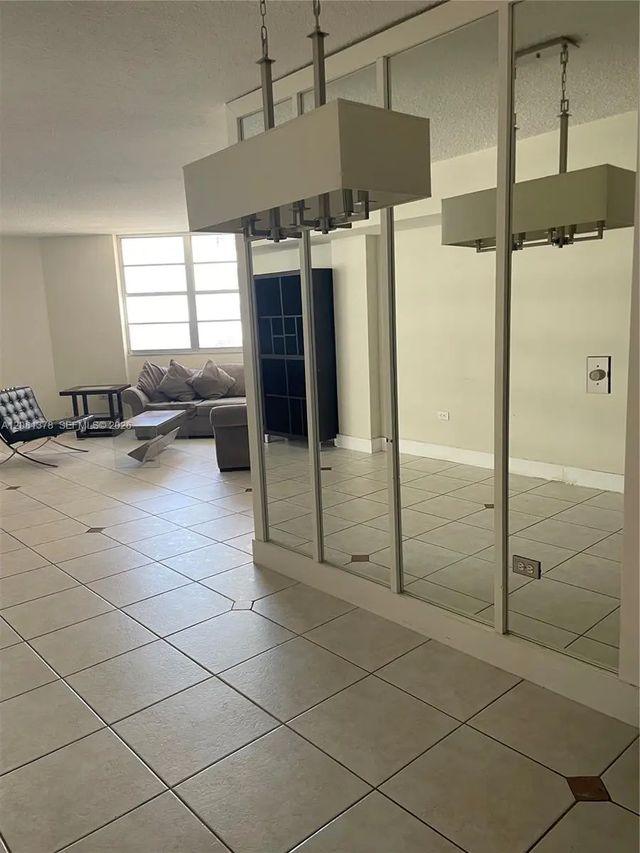 3 of 9 - 801 Brickell Bay Drive #767, Miami, FL