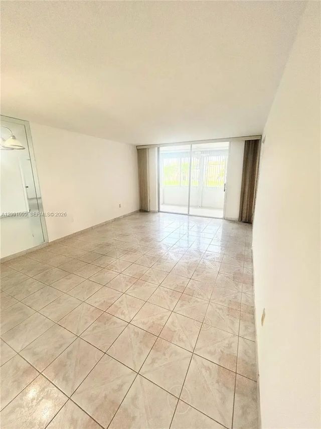 3 of 15 - 8345 Sunrise Lakes Boulevard #210, Sunrise, FL