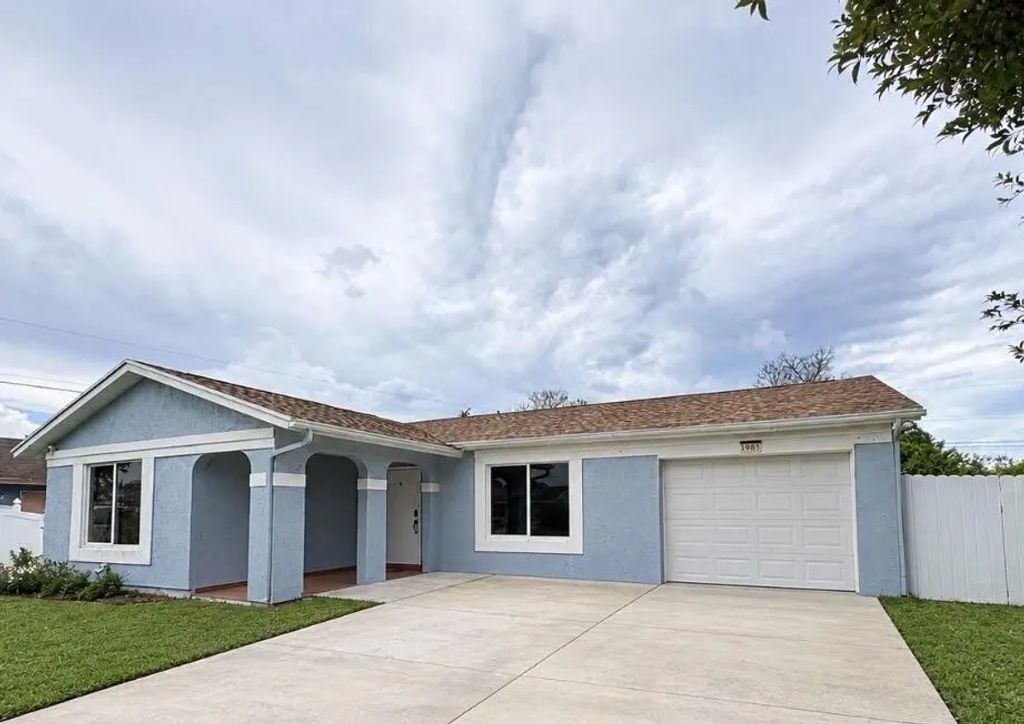 1985 Sw Aquarius Lane, Port St. Lucie