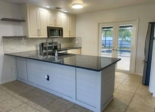 4 of 25 - 1985 Sw Aquarius Lane, Port St. Lucie, FL