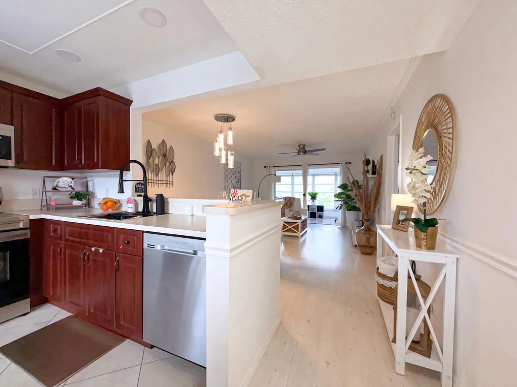5750 Nw 64th Avenue #306, Tamarac