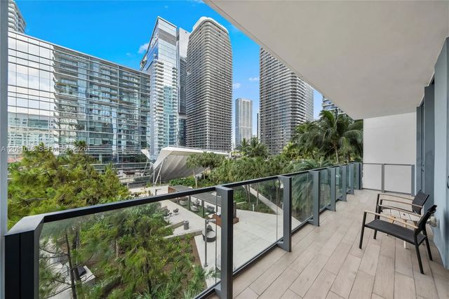 5 of 30 - 88 Sw 7th Street #809, Miami, FL