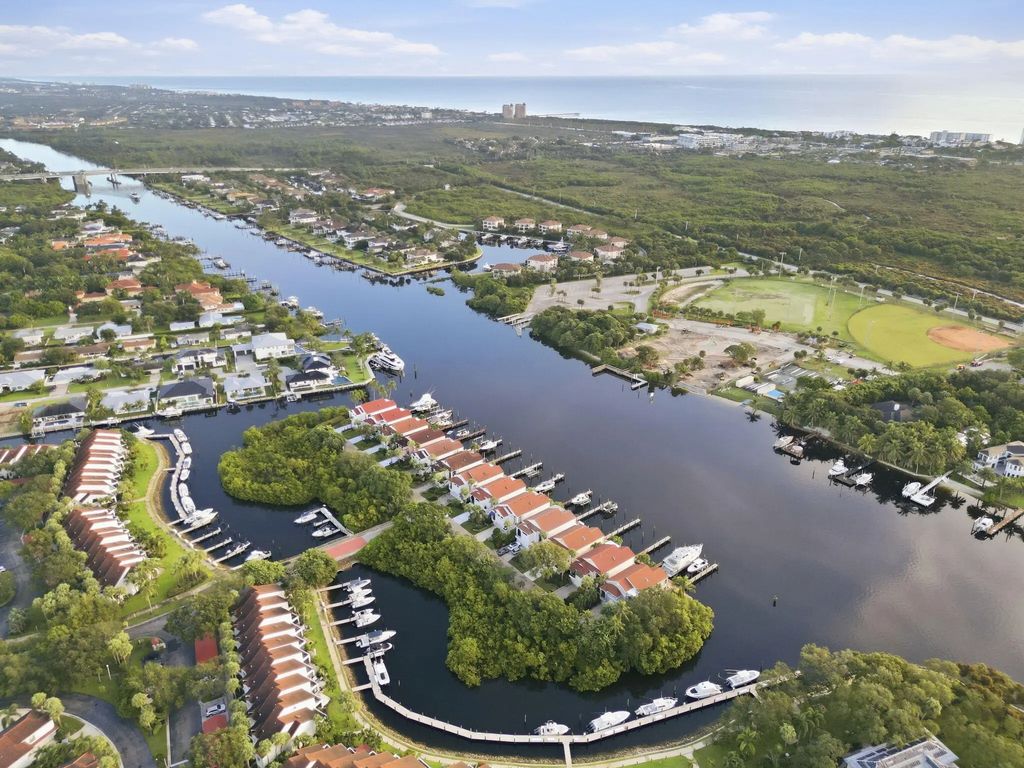 13348 Mangrove Isle Drive, Palm Beach Gardens