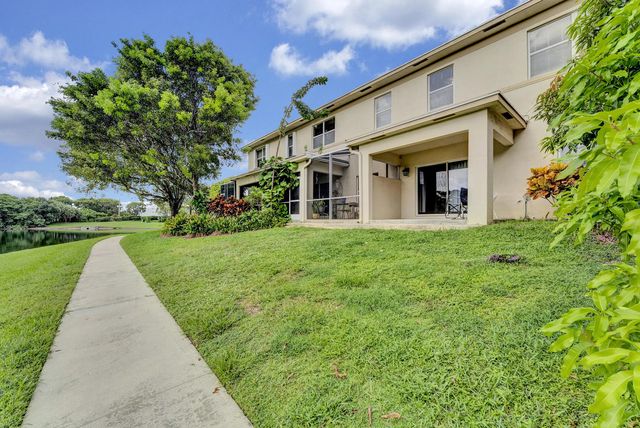 4 of 40 - 310 Spruce Street, Boynton Beach, FL