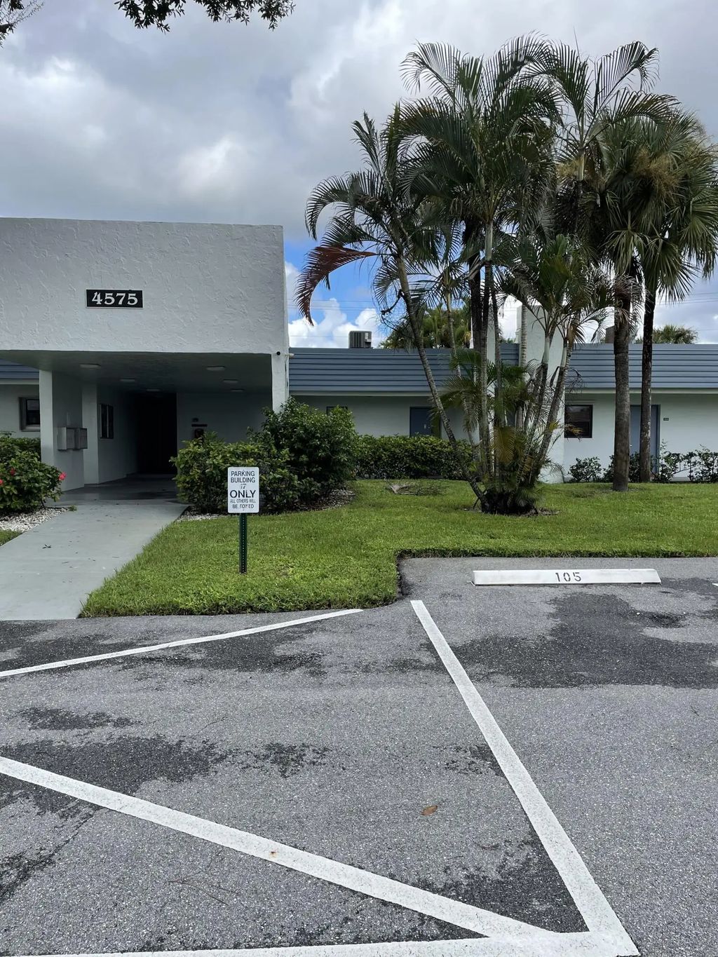 4575 Lucerne Lakes Boulevard W #105, Lake Worth
