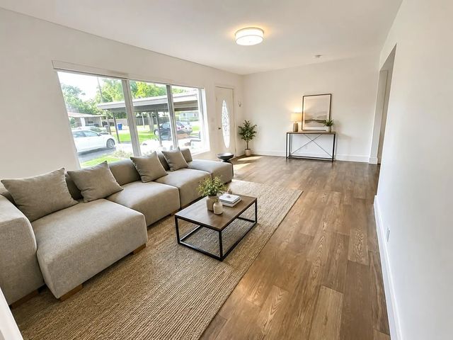 3 of 16 - 2651 Jackson Street #2651, Hollywood, FL