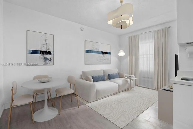 335 Ocean Drive #106, Miami Beach