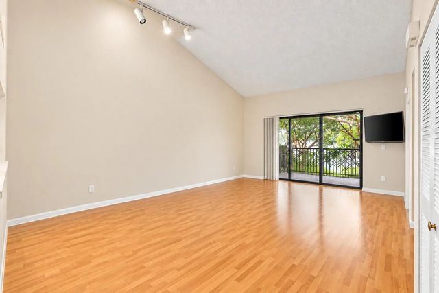 4 of 6 - 906 Congressional Way #906, Deerfield Beach, FL