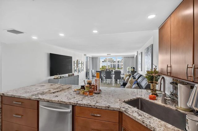 3 of 38 - 3015 N Ocean Boulevard #8b, Fort Lauderdale, FL