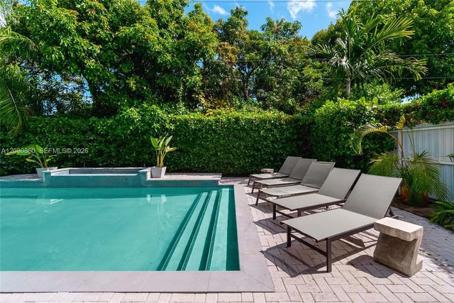 4 of 47 - 2740 Sw 13th Street, Miami, FL