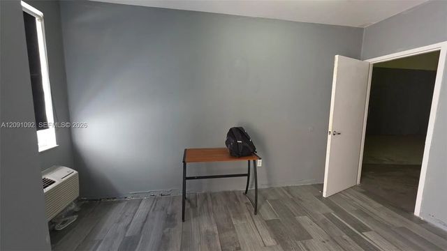 5 of 11 - 15075 Sw 137th Street #4, Miami, FL