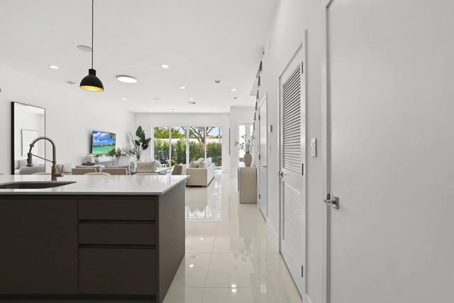 2 of 58 - 1807 Ne 13 Street #1807, Fort Lauderdale, FL