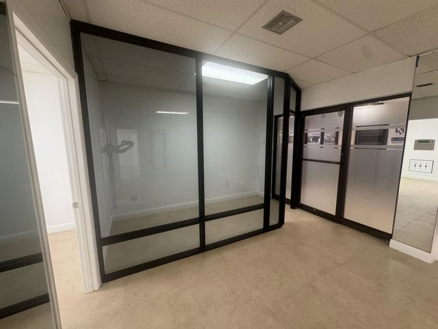 4 of 8 - 660 S Federal Highway, Pompano Beach, FL