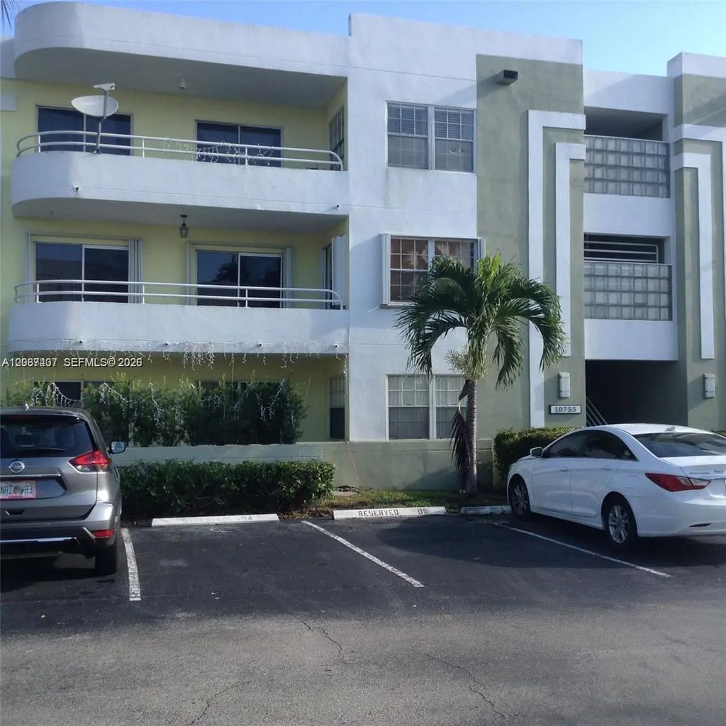 10755 Sw 108th Avenue #201, Miami