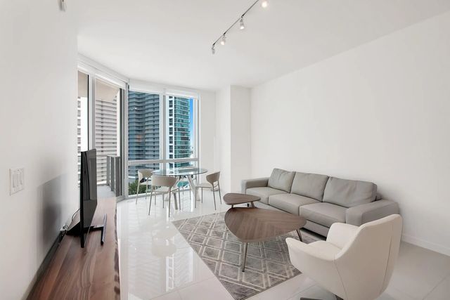 3 of 23 - 851 Ne 1st Avenue #2005, Miami, FL