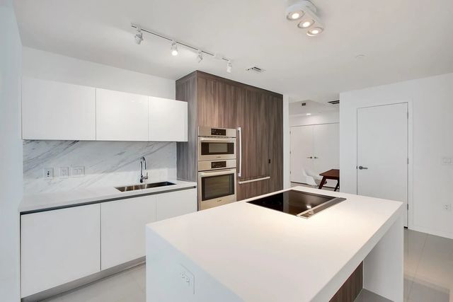 5 of 23 - 851 Ne 1st Avenue #2005, Miami, FL