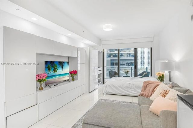 2 of 37 - 1010 Brickell Avenue #1710, Miami, FL