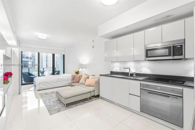3 of 37 - 1010 Brickell Avenue #1710, Miami, FL