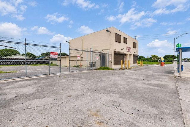 3 of 14 - 2401 Nw 79th Street, Miami, FL