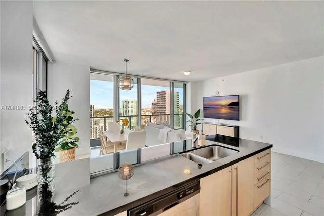 3 of 33 - 79 Sw 12th Street #2201-s, Miami, FL