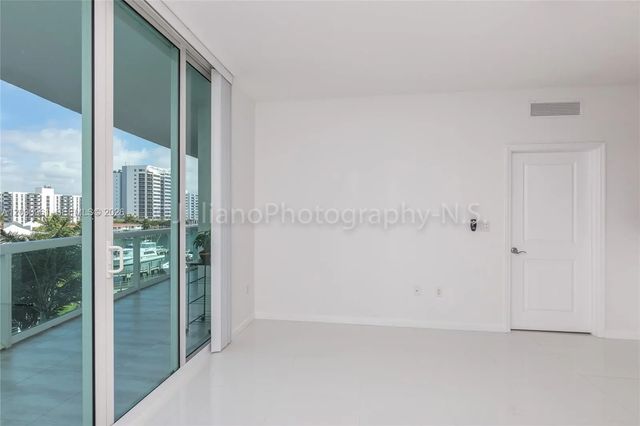 5 of 38 - 7910 Harbor Island Drive #507, North Bay Village, FL
