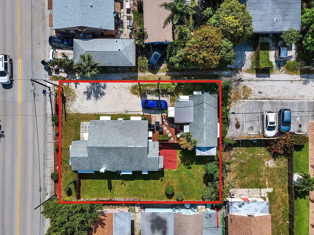 713 10th Avenue N, Lake Worth Beach