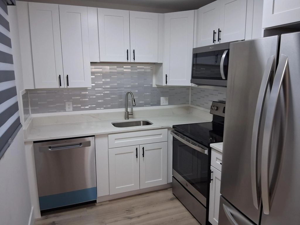 12 Lake Vista Trail #203, Port St. Lucie