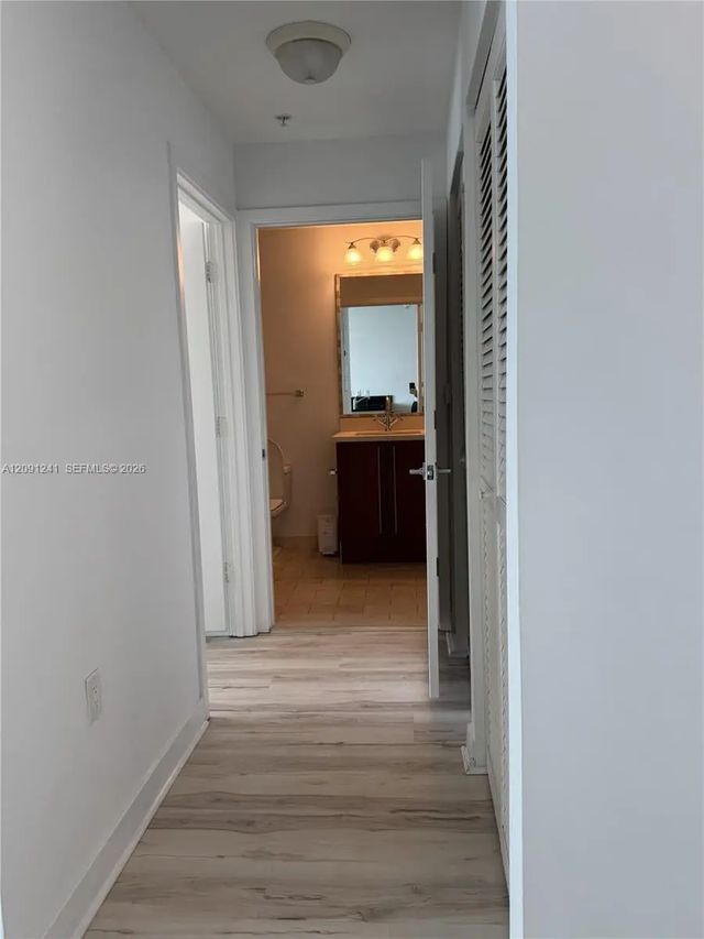 4 of 25 - 79 Sw 12th Street #3005, Miami, FL
