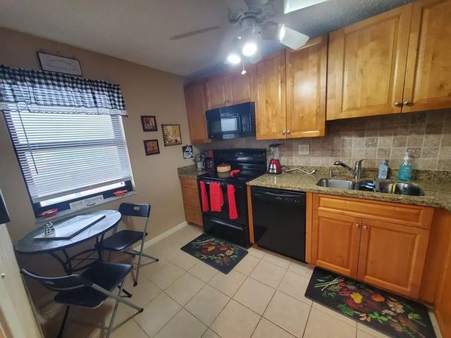 4 of 39 - 1401 N Riverside Drive #1206, Pompano Beach, FL