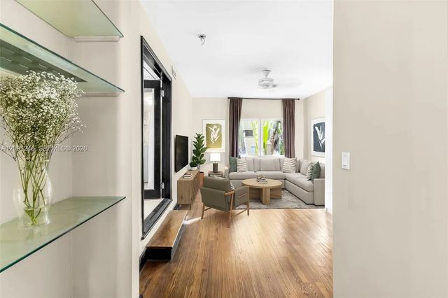 5 of 27 - 711 14th Street #4, Miami Beach, FL