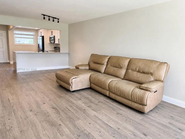 4 of 14 - 1701 Nw 75th Avenue #104, Plantation, FL