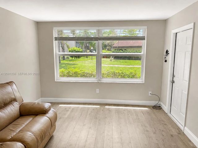 5 of 14 - 1701 Nw 75th Avenue #104, Plantation, FL