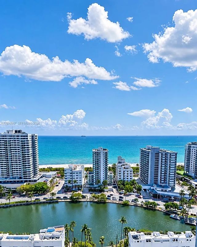 2457 Collins Avenue #202, Miami Beach