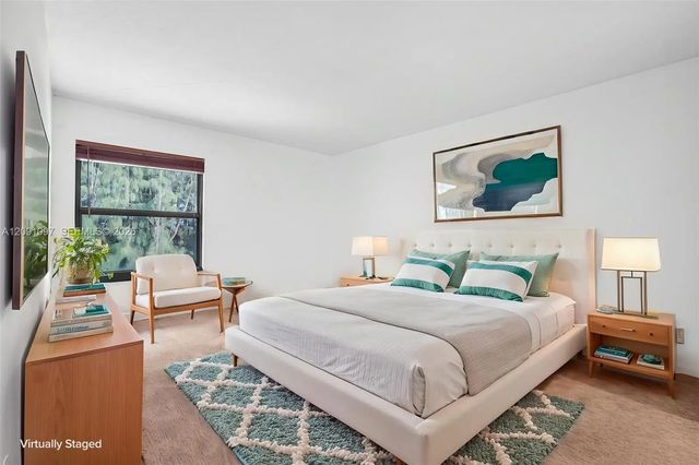 5 of 29 - 430 Commodore Drive #304, Plantation, FL