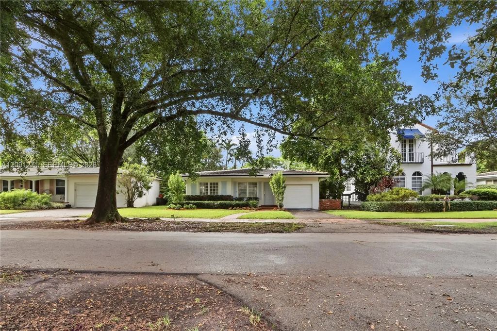 1530 Catalonia Avenue, Coral Gables