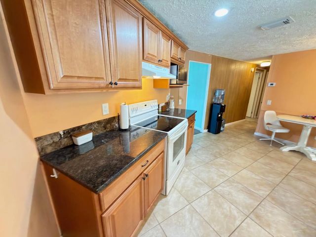 5 of 63 - 7337 Se Swan Avenue, Hobe Sound, FL
