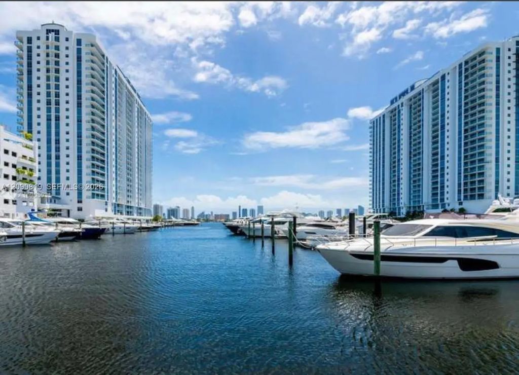17211 Biscayne Boulevard, North Miami Beach
